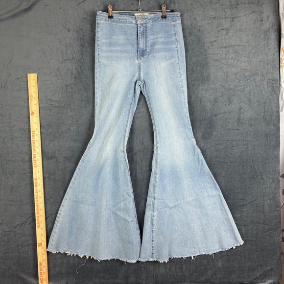 Free People Float On Flare sz 26 in Sea Mist (pre-owned EXCELLENT condition) - Picture 3 of 13
